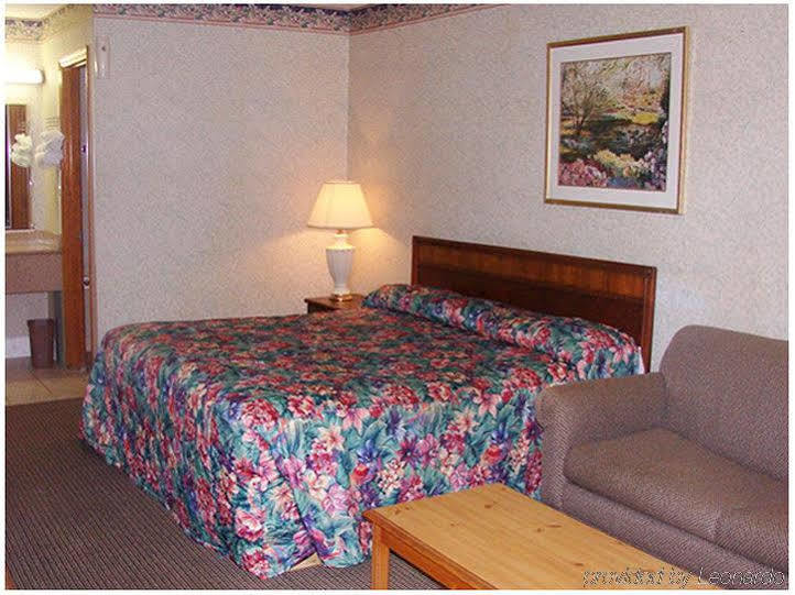 Scottish Inn Огъста Стая снимка